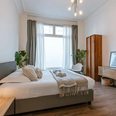Апартаменты With Courtyard In Top Location In
