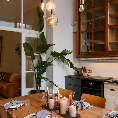 With Courtyard In Top Location In Апартаменты Гент