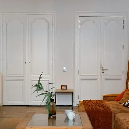 With Courtyard In Top Location In Apartment Ghent