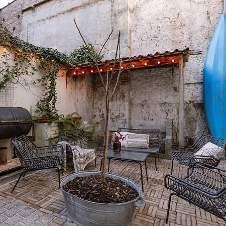 Apartment With Courtyard In Top Location In *